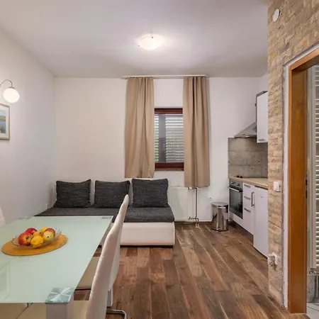 By The Sea - Cuskijas, Novigrad - 6306 דירה