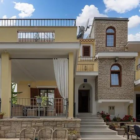 By The Sea - Cuskijas, Novigrad - 6306 *