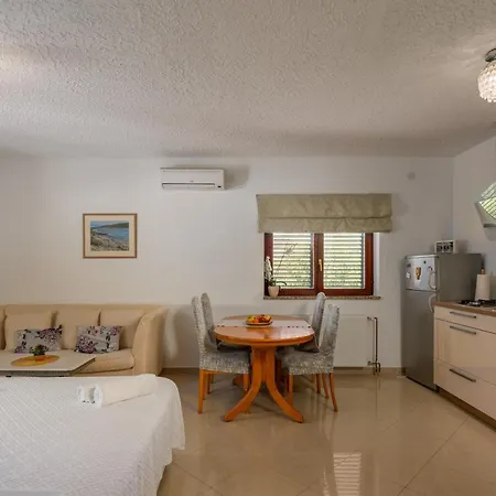 By The Sea - Cuskijas, Novigrad - 6306