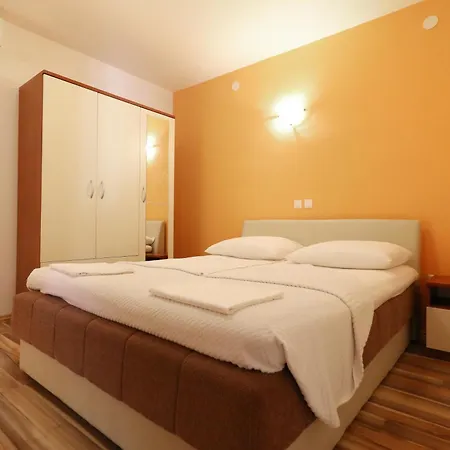 Apartment By The Sea - Cuskijas, Novigrad - 6306 *